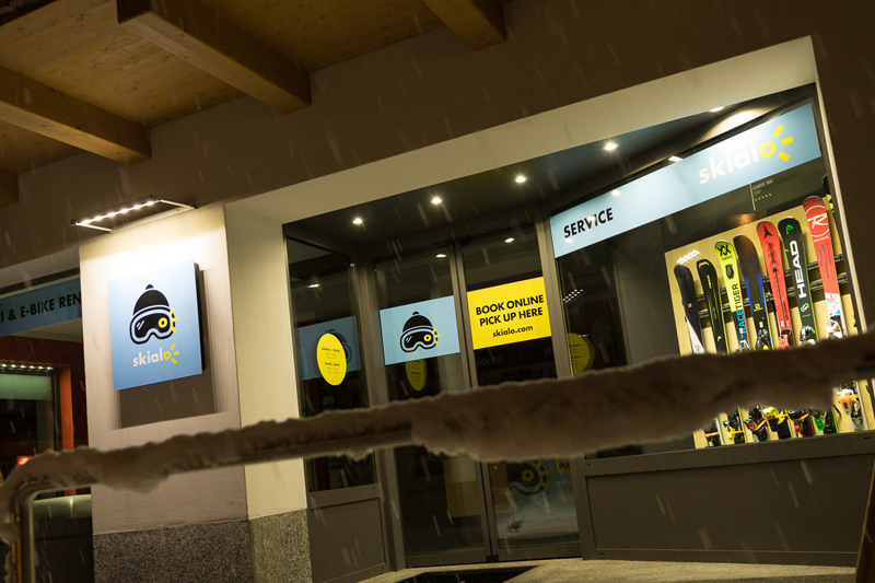 The counter of the Skialo San Rocco shop in Livigno